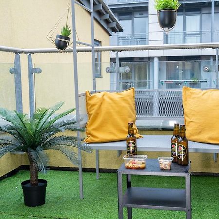 Luxe Place - Netflix & Workspace For 6 Birmingham Extérieur photo