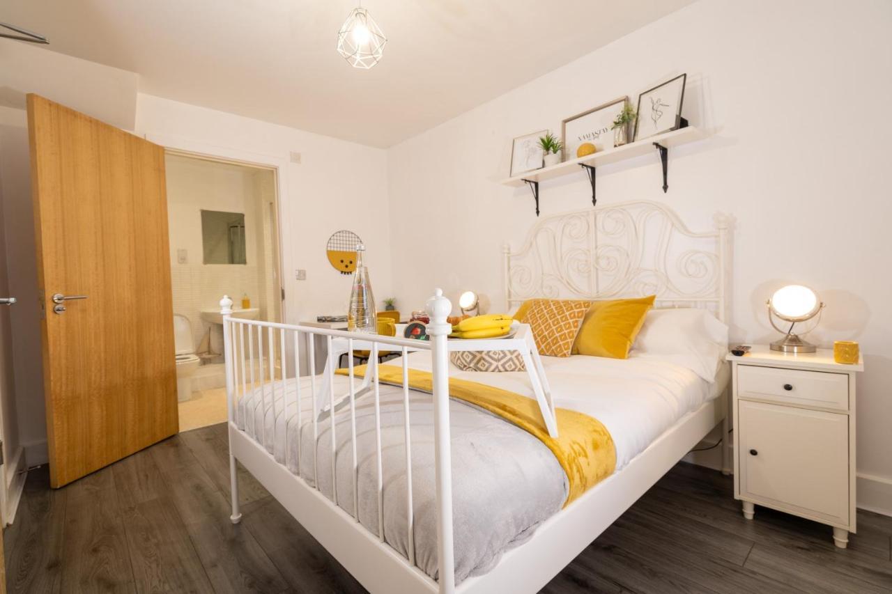 Luxe Place - Netflix & Workspace For 6 Birmingham Extérieur photo