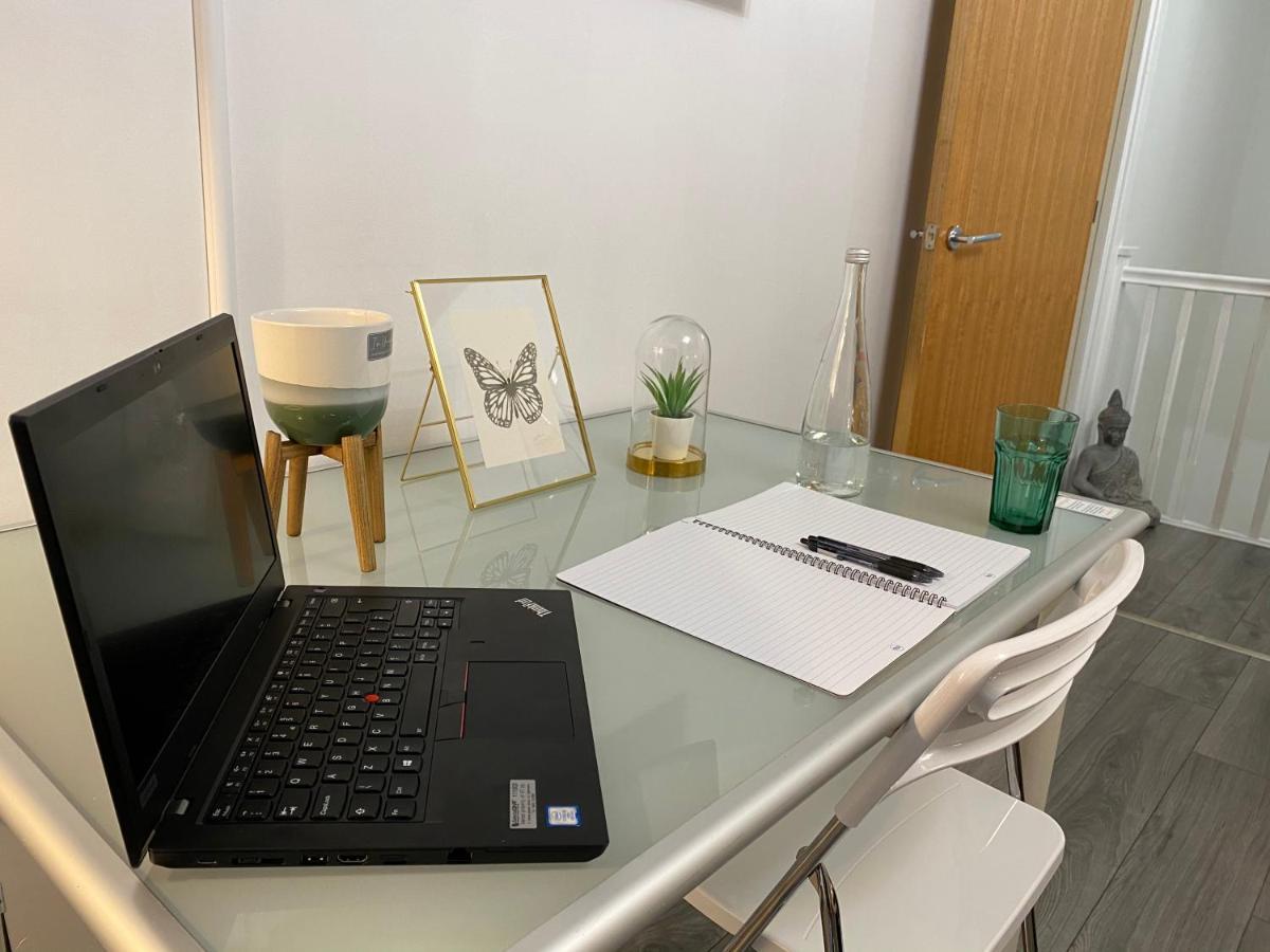 Luxe Place - Netflix & Workspace For 6 Birmingham Extérieur photo
