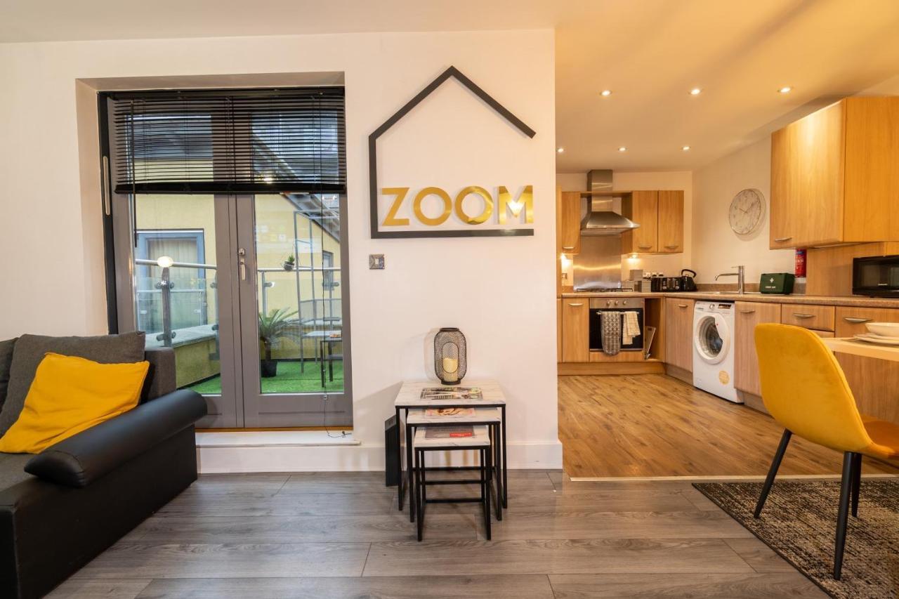 Luxe Place - Netflix & Workspace For 6 Birmingham Extérieur photo