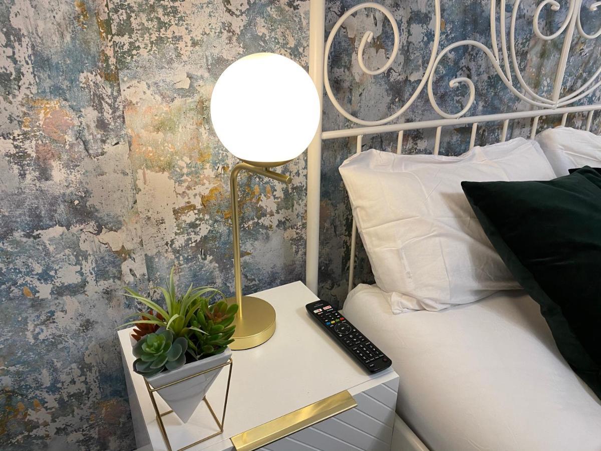 Luxe Place - Netflix & Workspace For 6 Birmingham Extérieur photo