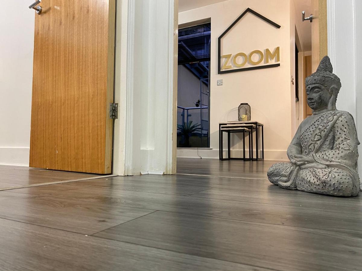 Luxe Place - Netflix & Workspace For 6 Birmingham Extérieur photo