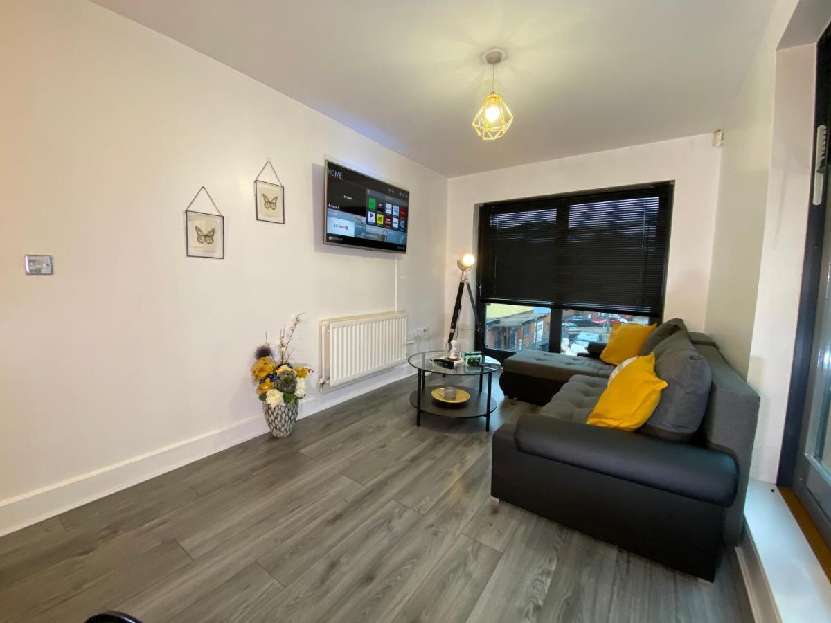 Luxe Place - Netflix & Workspace For 6 Birmingham Extérieur photo