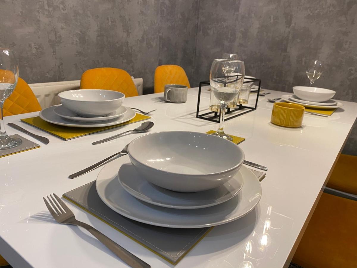 Luxe Place - Netflix & Workspace For 6 Birmingham Extérieur photo